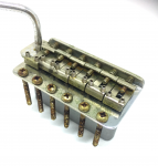 Aged Vintage Gotoh GE101TS Tremolo Bridge mit Vintage Stahl Block passend für Fender® Stratocaster® 