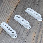 55 Pickup Cover Set Neu Weiss Bakelite 52 mm Spacing für Strat ®  