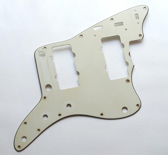 Aged Pickguard 58 JM Aged White to fit Jazzmaster ® 