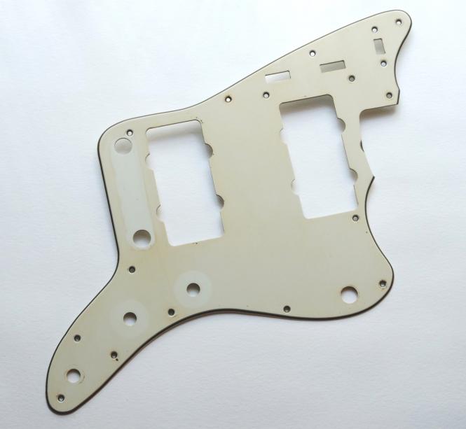 Aged Pickguard 65 JM Aged White to fit Jazzmaster ® 